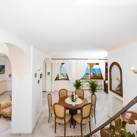 Savina - Elegant Family Overlooks Amalfi Coast - Villa Positano